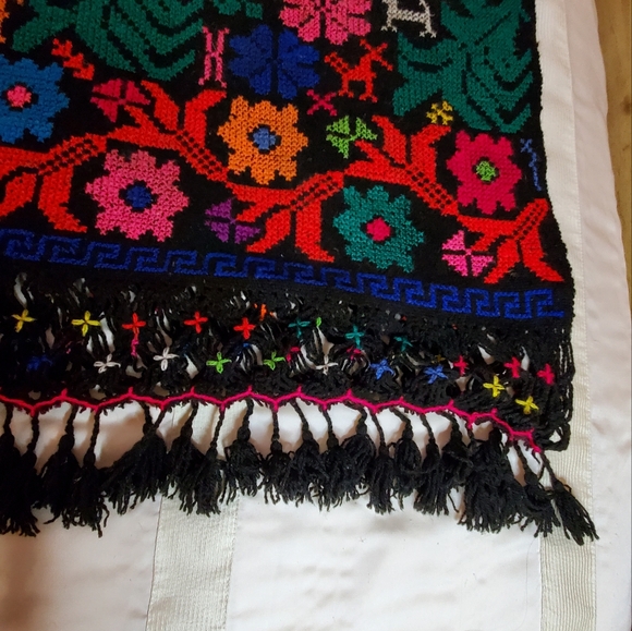 Tree of Life Shawl - Picture 6 of 6